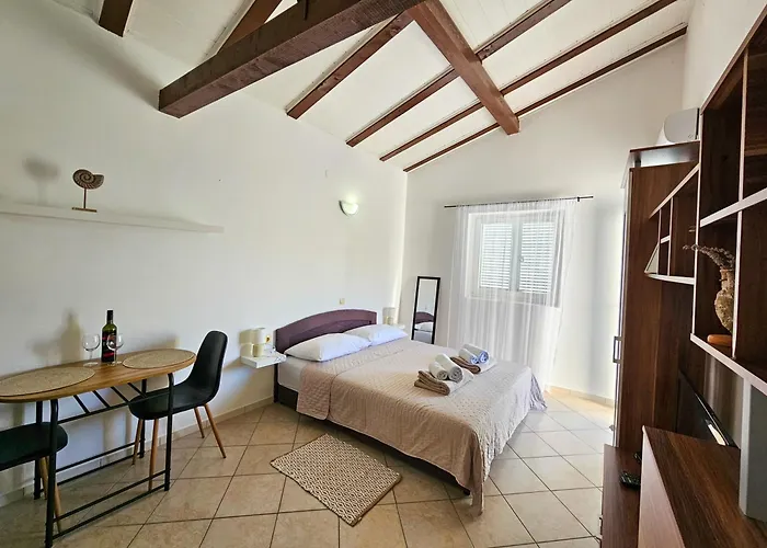 Apartments Mira 2