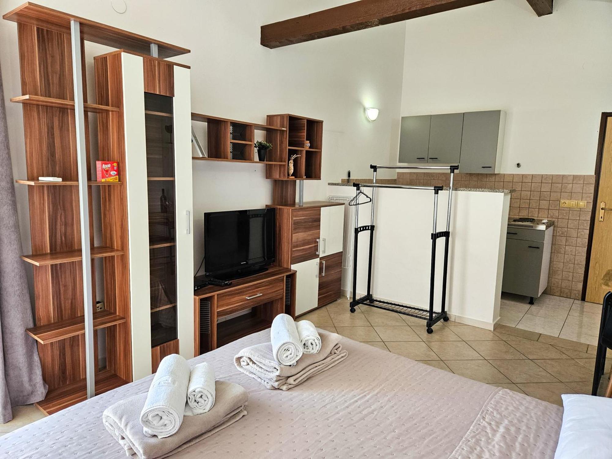 Apartment Mira 2