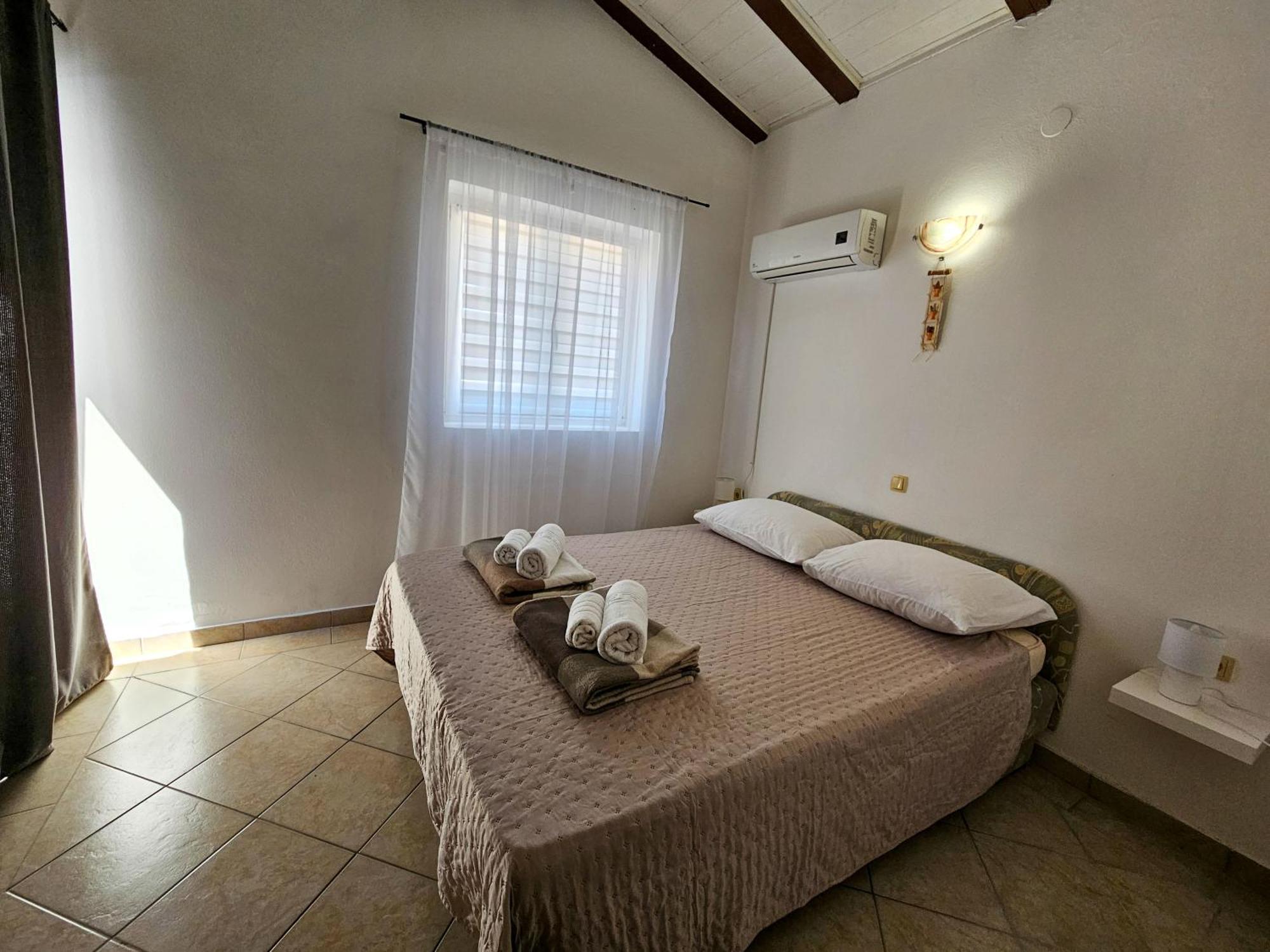 Mira 2 Apartment Baska (Krk)